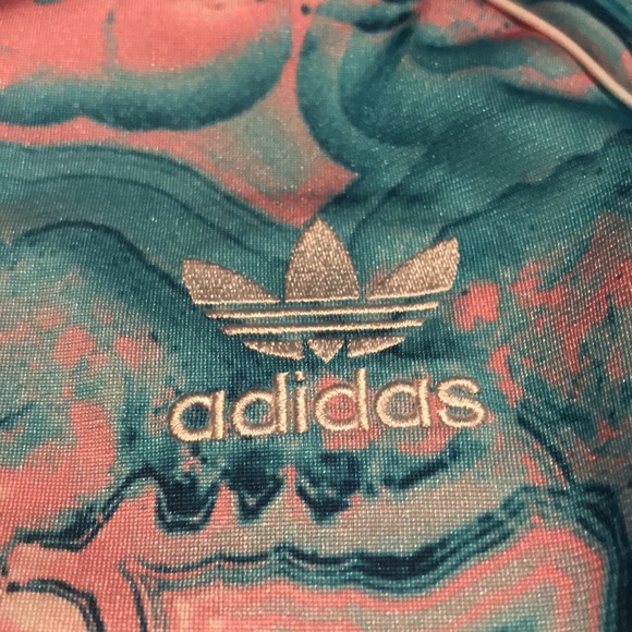 Adidas sweater for sale now! - Picture 3 of 6